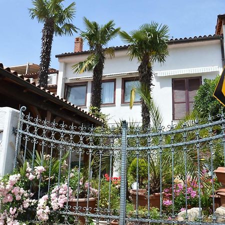 Hous Mira Poreč Exterior foto